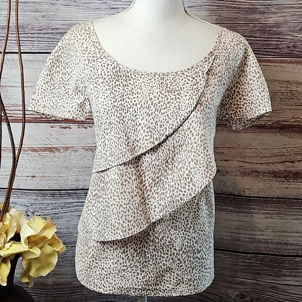 H&M LEOPARD PRINT SHORT SLEEVE TIERED PULLOVER TOP BLOUSE - Picture 2 of 13